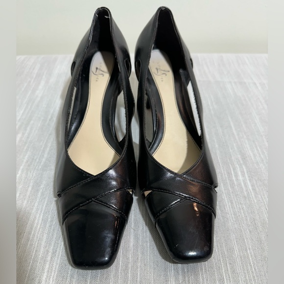 Life Stride Pumps, women's size 7.5 - Picture 3 of 5